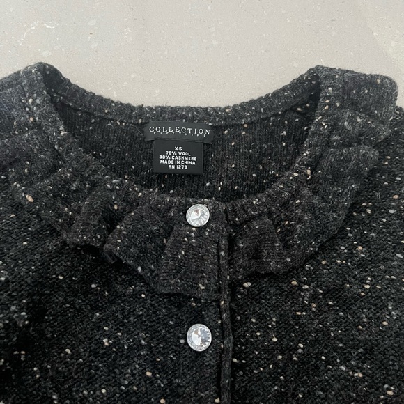 Cashmere/Wool blend sweater with jeweled buttons - Picture 3 of 6